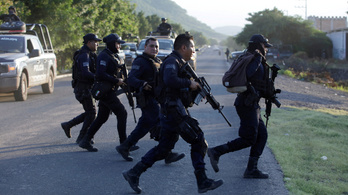 Durván összecsaptak Mexikóban a gengszterek a rendőrökkel