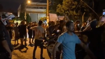 Táncmulatságba futottak bele a brazil rendőrök ellen menekülő bűnözők, kitört a káosz