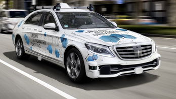 A Mercedes is robottaxikat tesztel