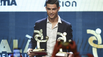 Ronaldo az Aranylabda helyett az Év Játékosa díjjal vigasztalódhatott