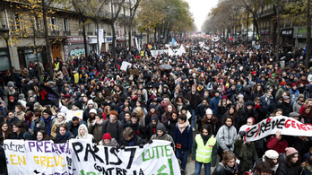Folytatódik a francia gigasztrájk, de a kormány nem hátrál