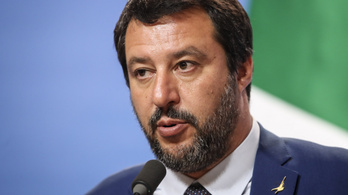 Ügyészségi eljárás indult Salvini ellen
