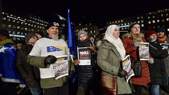 Peter Handke kitüntetése ellen tiltakoztak a Nobel-díjátadó előtt