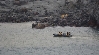 Hat áldozat holttestét már megtalálták a Fehér-szigeten, kettőt még keresnek