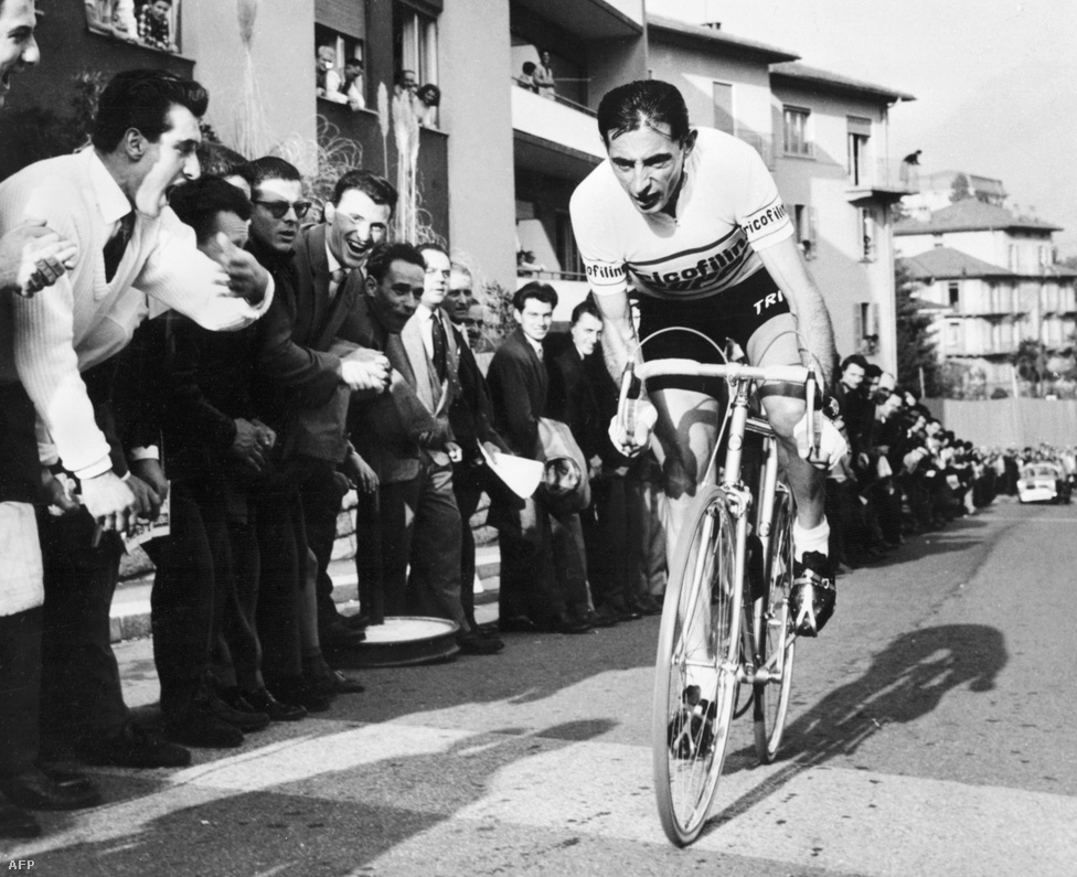 Fausto Coppi az olaszok legendája, ötször nyert Giro d' Italiát, 1949-ben és 1952-ben a Touron is győzött.