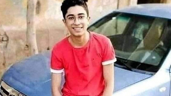 Elítélték Egyiptomban a három kamaszt, akik leszúrtak egy, őket a Facebookon bíráló fiatalt