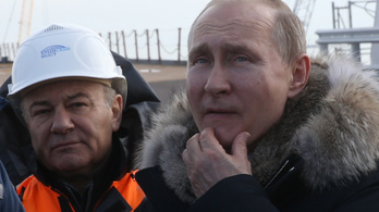 Putyin személyesen avatta fel a Krími híd vasúti közlekedését