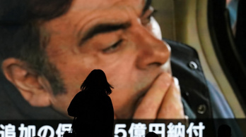 Japánt sokkolta, hogy a csalással vádolt Nissan-vezér egyszerűen meglóghatott