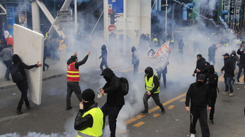 Az elmúlt ötven év legszívósabb sztrájkolói bénítják meg Franciaországot
