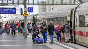 A klímavédelem miatt olcsóbb jegyekkel népszerűsítenék a vonatozást Németországban