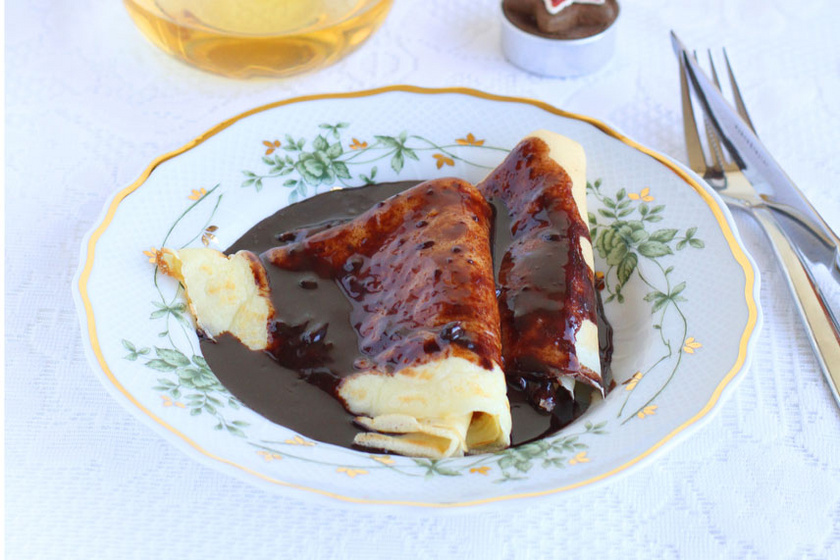 Elegáns és finom desszert a Gundel-palacsinta – A dió két textúrában kerül a tésztába