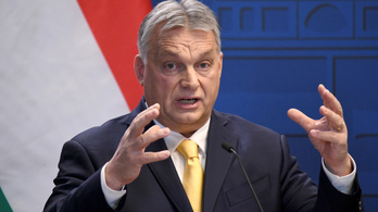 Orbán Viktor válaszol az újságíróknak - ÉLŐ