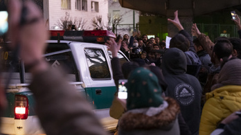 Tüntetők és rendőrök csaptak össze Teheránban a második demonstráción