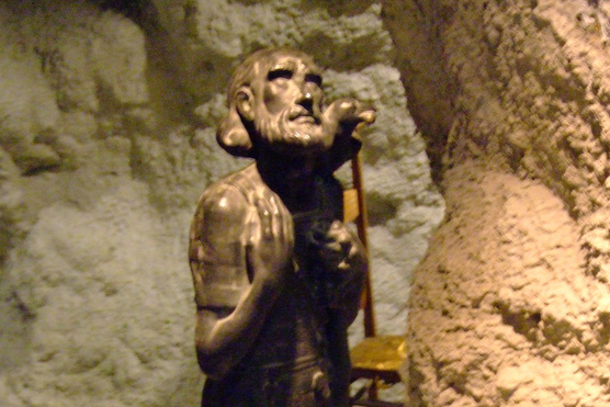 113 éves korában meghalt a férfi, aki 21 éves kora óta egy barlangban élt