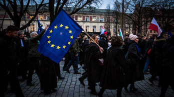 Brüsszel beavatkozik a lengyel bírák védelmében