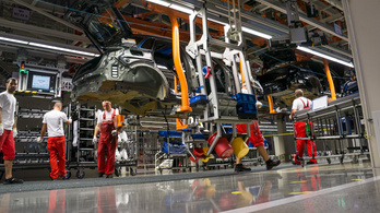 350 ezer forintos Covid-bónuszt kapnak a győri Audi dolgozói