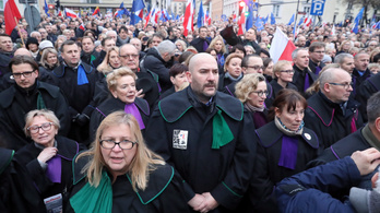 Európa Tanács: Veszélyben a lengyel igazságszolgáltatás függetlensége