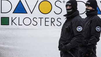 Vízvezeték-szerelőnek öltözött orosz kémeket foghattak Davosban