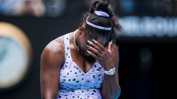 Nem játszott profin, kiesett Serena Williams az AusOpenen