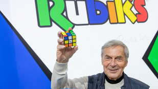 Évforduló van, Rubik Ernő nyitotta meg a nürnbergi játékkiállítást