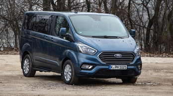 Teszt: Ford Tourneo Custom PHEV – 2020.