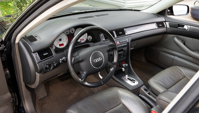 Az állandóság: egy mai Audi alig más, viszont a multikormány elfért volna még benne