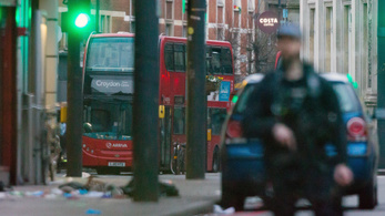 Szigorítanak a londoni késelés miatt a terroristák szabadlábra helyezésén