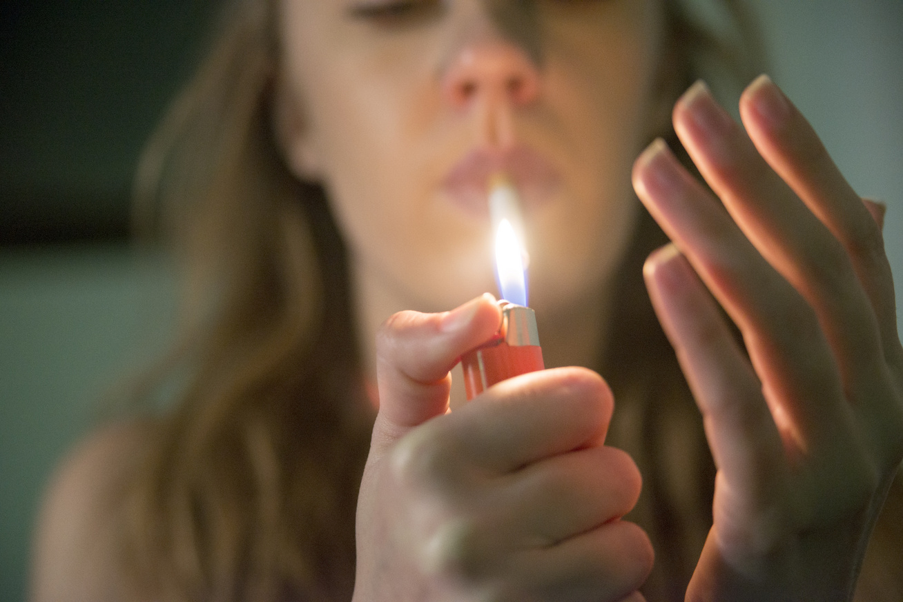 Súlyos betegség állhat a dohányos köhögés mögött: a tüdőráknál is gyakoribb - Egészség | Femina