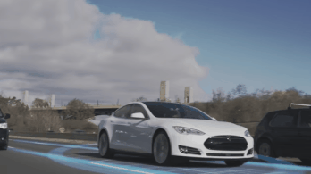Tesla autópilótája képes lesz kikerülni a kátyúkat