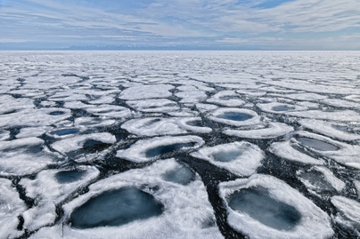 Rejtélyes természeti jelenségre találhattak magyarázatot: mi okozza a Bajkál-tó jégköreit?
