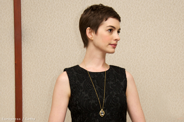 Anne Hathaway a Sötét lovag - Felemelkedés premierjét megelőző sajtótájékoztatón