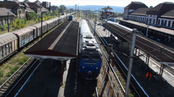 Kisiklott Nagyszebennél a Budapestre tartó vonat mozdonya