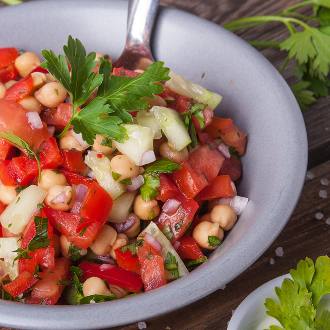 Laktató, fehérjedús csicseriborsó-saláta – Fogyókúrához is ideális