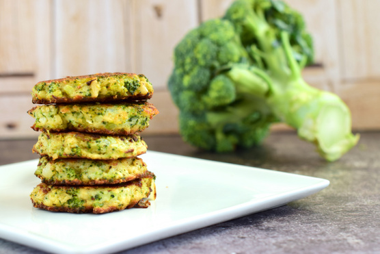 Brokkolis lepénykék: húsmentes finomság glutén- és tojásmentesen