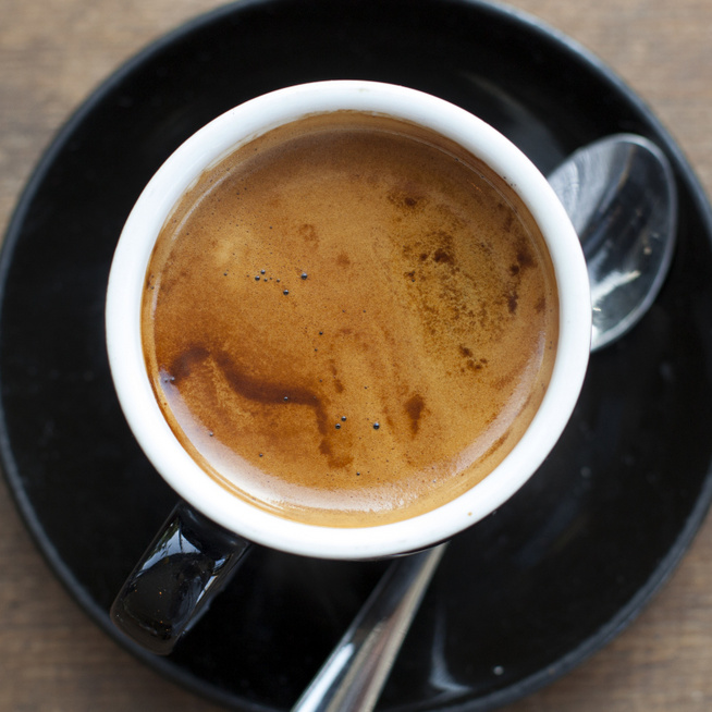 Miért ne fogyassz kávét üres gyomorra? Sokan így isszák, de nagyon rosszat tesz