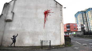 Falra csúzlizott virágokkal lepte meg Banksy Bristolt