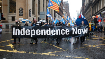 A brit kormány előbb tesz engedményeket, mint hogy szabadon engedje Skóciát