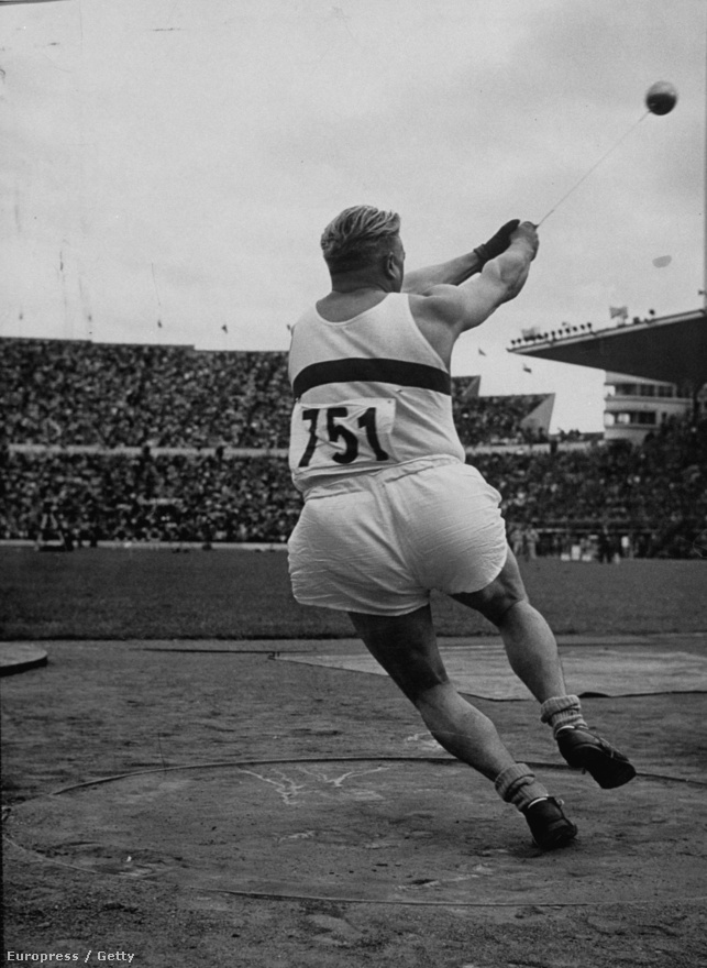 1952. Helsinki. Csermák József olimpiai rekorddal lett a kalapácsvetés bajnoka.