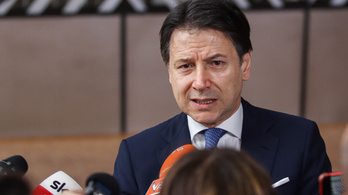 Az olasz kormányfő szerint meg kell fékezni a pánikhangulatot
