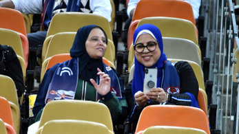 Elindul a női labdarúgó-bajnokság Szaúd-Arábiában
