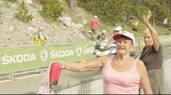 A Tour de France nyugdíjasai pár percre virgonc gyerekké válnak