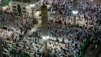 Koronavírus: nem léphetnek be Szaúd-Arábiába a mekkai zarándoklatra érkezők