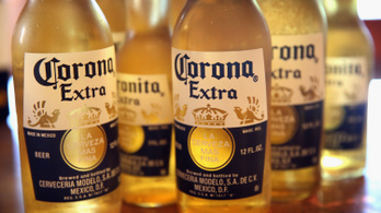 A Corona sör gyártója az elmúlt 10 év legrosszabb negyedévére készülhet