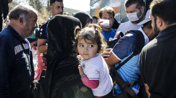 Uniós országok befogadnának 1000-1500 gyereket a görög menekülttáborokból