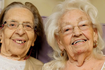 A legjobb barátok már majdnem 80 éve - Az idősek otthonában is a csínyeken törik a fejüket