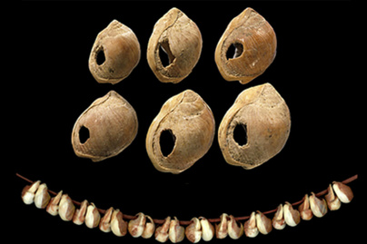 Képeken a világ legrégibb ékszerei: 110 ezer éves a nyaklánc, amit mi is szívesen viselnénk