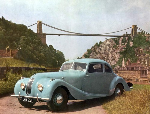 Bristol 400 1948-ból, az elsők közül. Még rettentően BMW 328-asnak néz ki