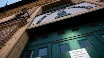 Csaltak az oltási sorrenddel a budapesti Szent László Kórházban