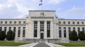 Nullára csökkentette a Fed az irányadó kamatot