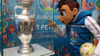 Oroszország akár egyedül is megrendezné a futball-Eb-t
